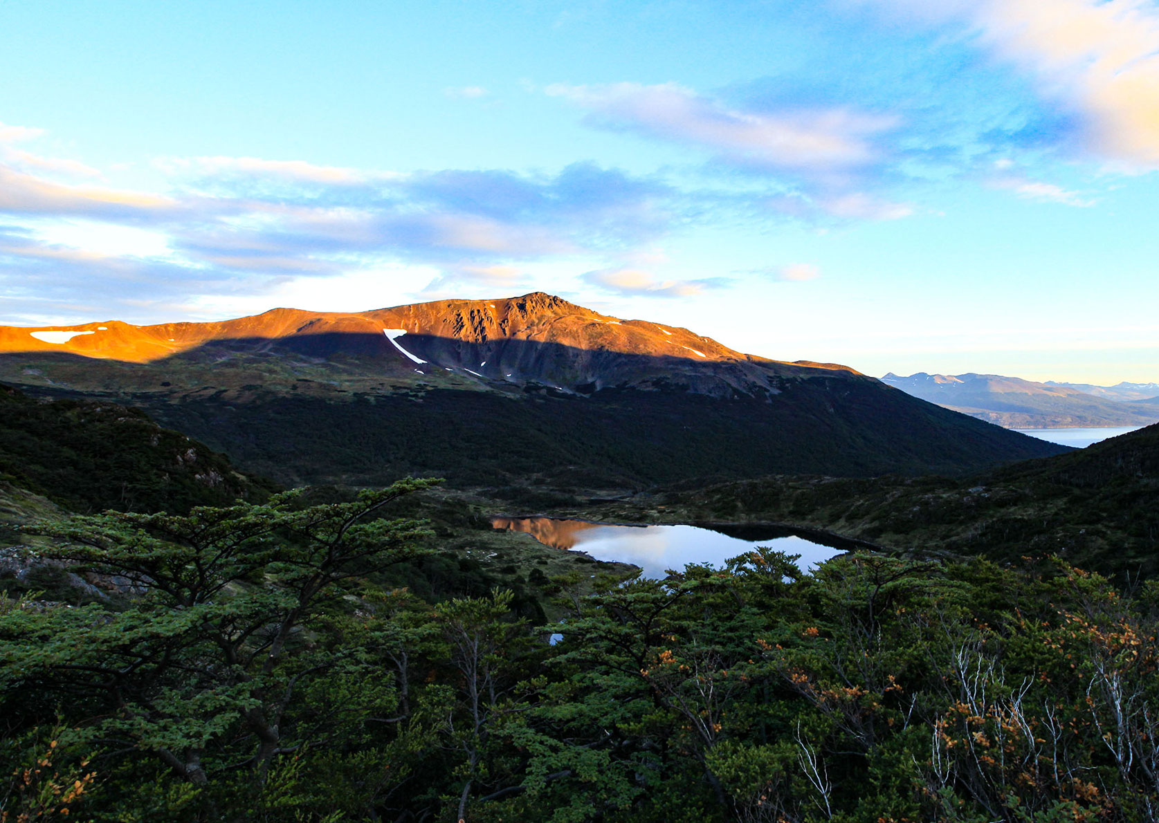 Long-distance hiking trails Circuito Dientes Navarinho beech trees Tierra del Fuego