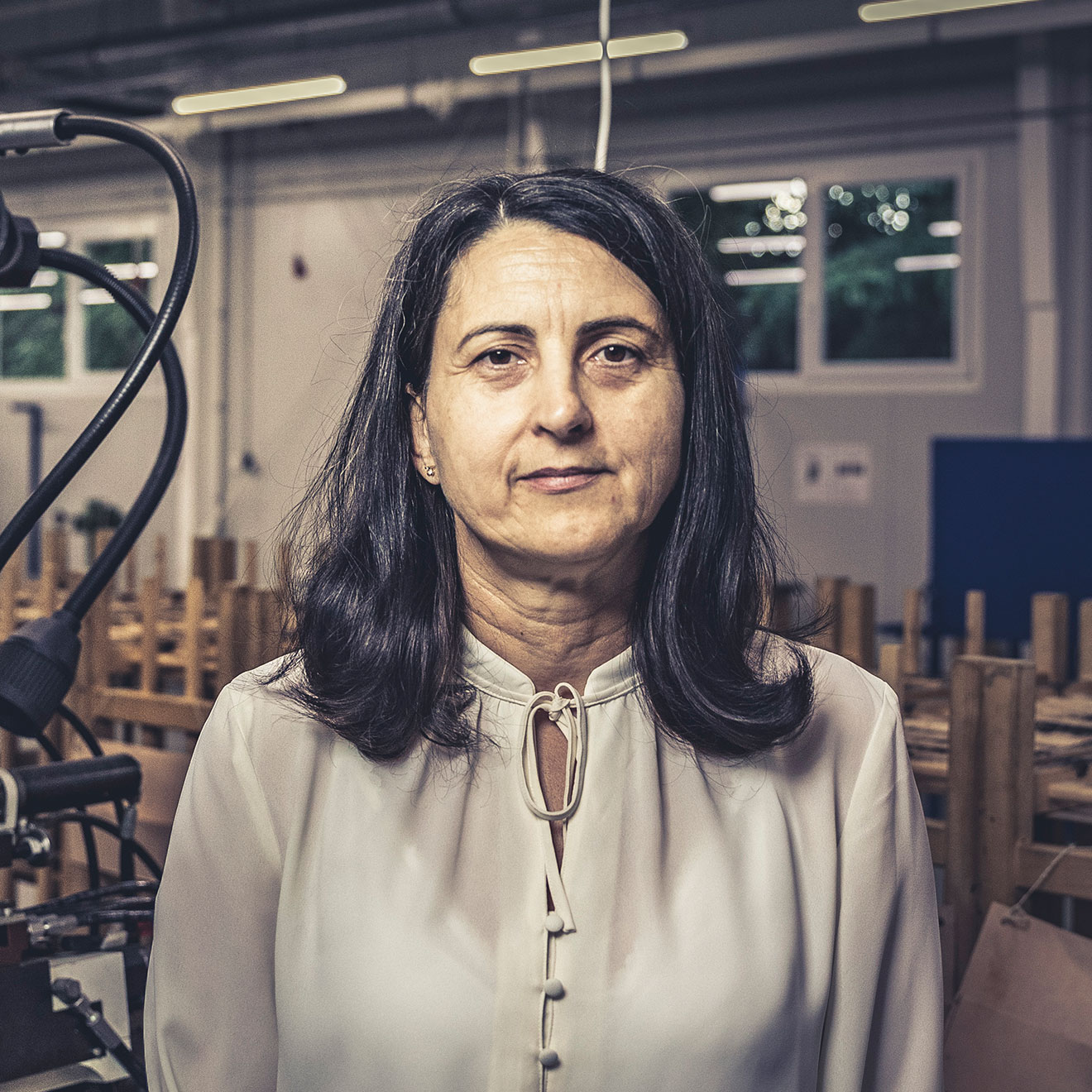 Porträtfoto von Aniko Aszalos Geschäftsführerin der Hanwag Produktionsstätte in Ungarn