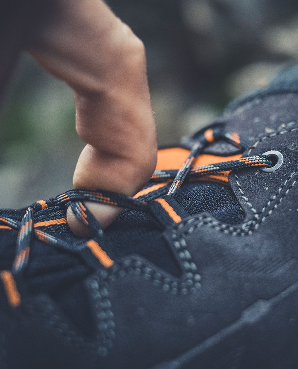 The laces on the Hanwag Makra Light GTX can be adapted using just one finger