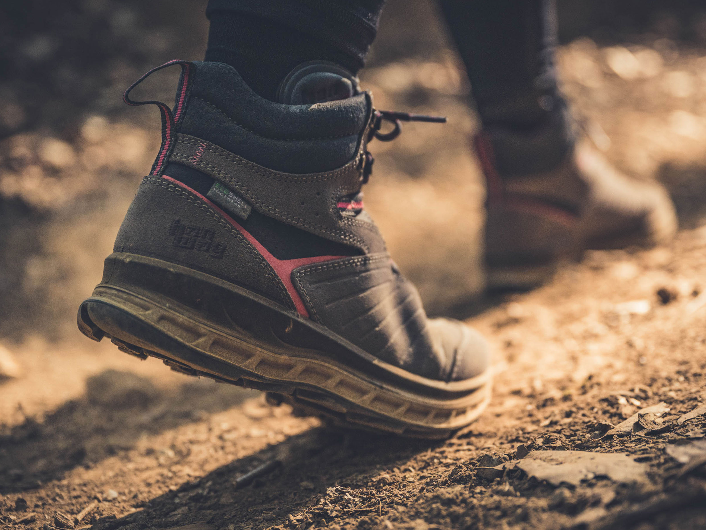 Sustainable walking boots – the Hanwag Blueridge ES