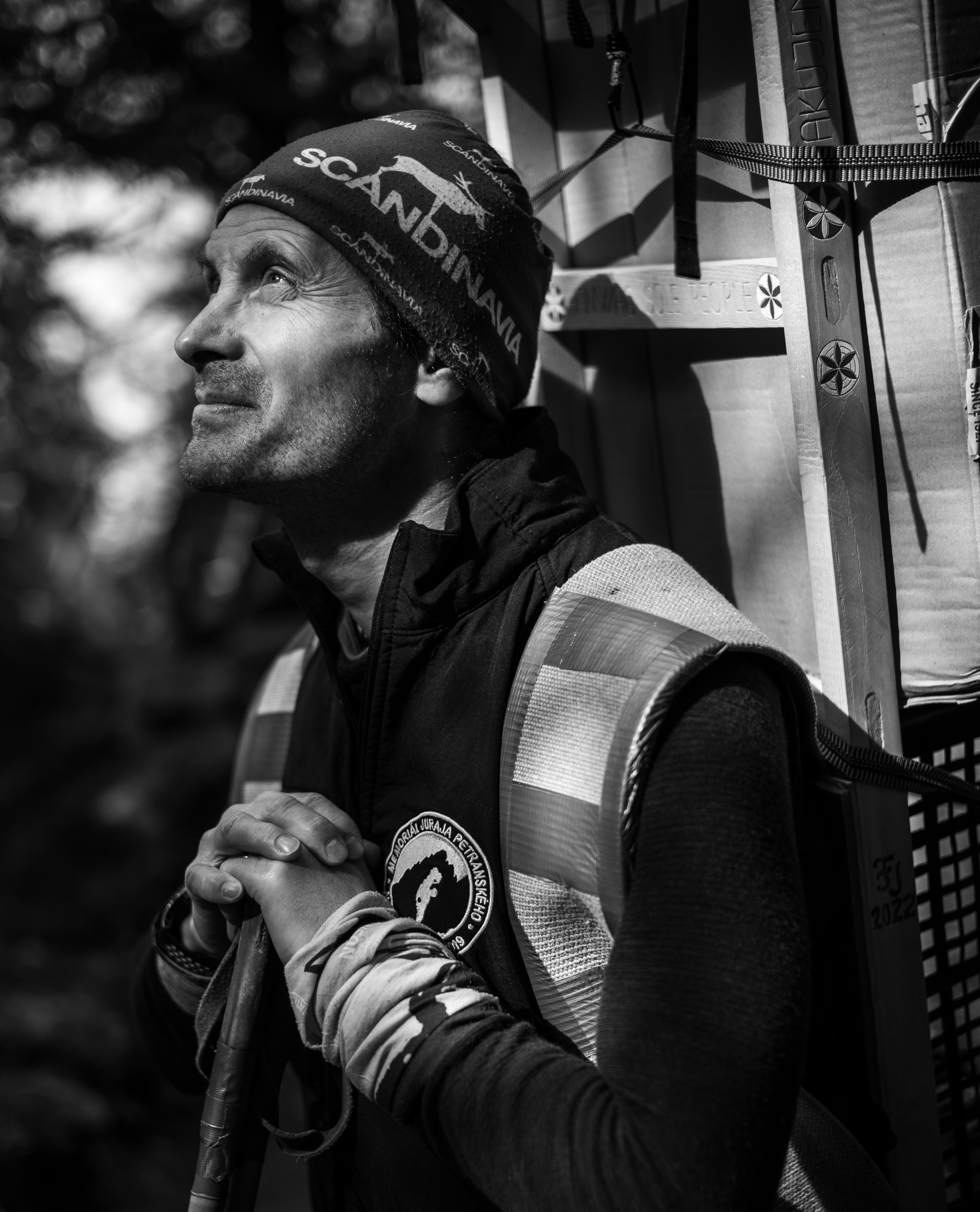 Stevo Backor mit seiner Sherpa-Trage