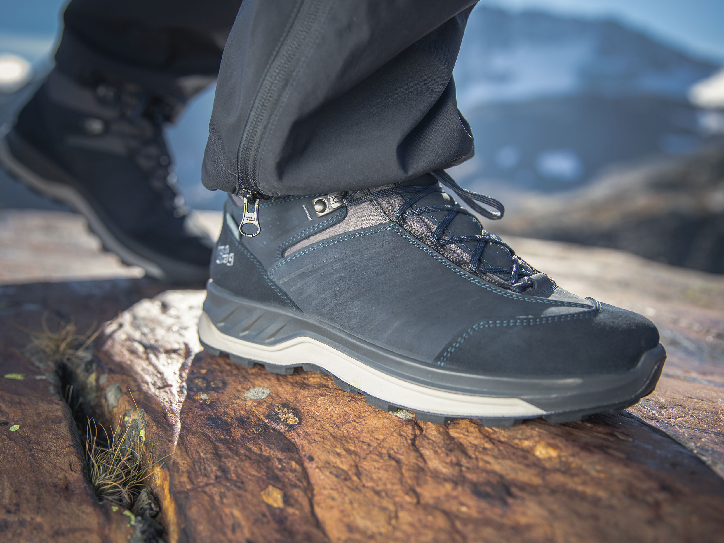 Hanwag Bluestrait ES is the ideal boot for a winter walk