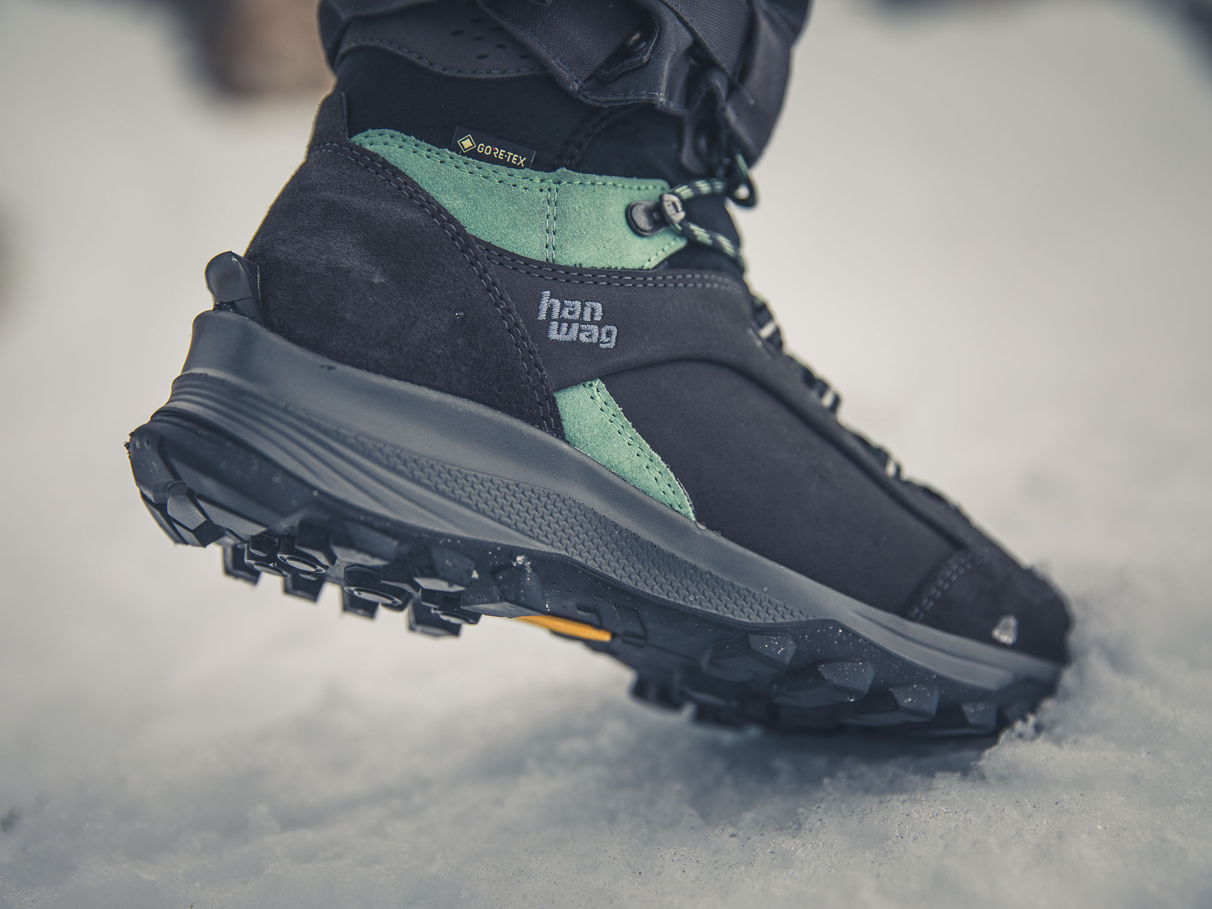 The HANWAG Banks Winter GTX boots for snowshoeing
