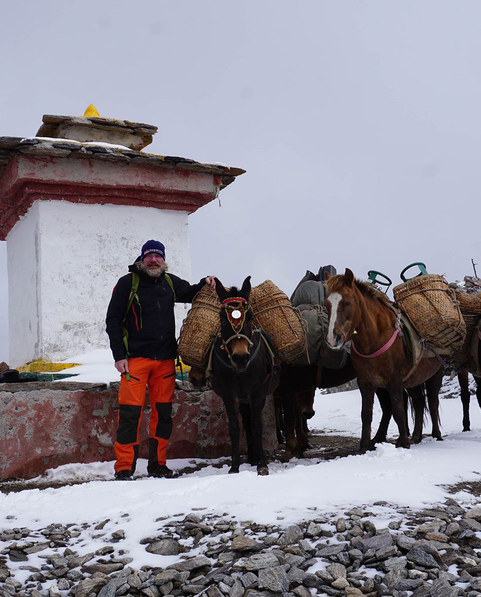 Thorsten Hoyer beim Weitwandern auf dem Snowman Trek in Bhutan